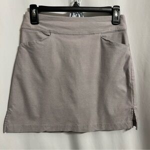 Lady Hagan Gray Women's Golf Skort   Size 4.